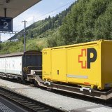 Le nombre de trains de marchandises traversant les Alpes a diminué en 2024 (archives). KEYSTONE/CHRISTIAN BEUTLER